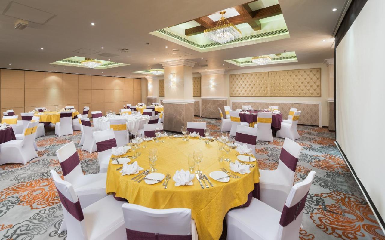 Centara Muscat Hotel Oman מראה חיצוני תמונה