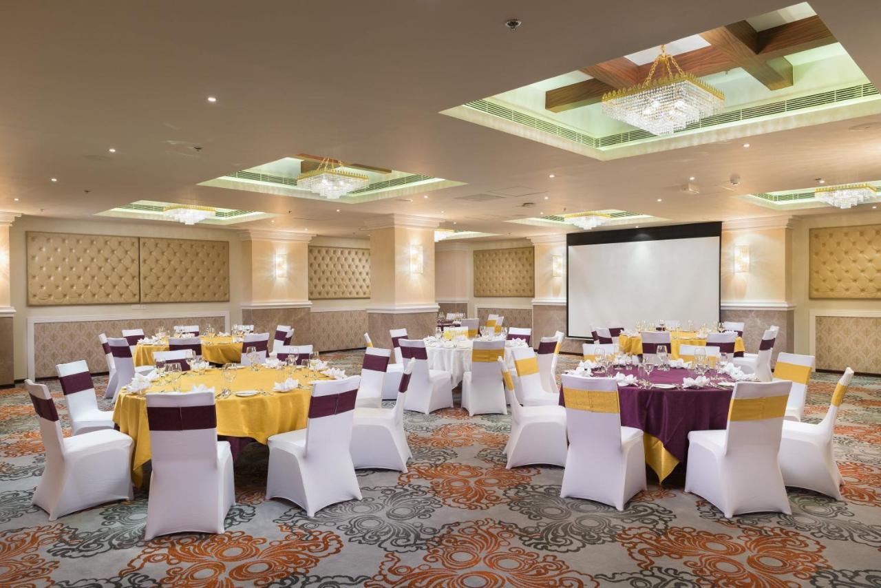 Centara Muscat Hotel Oman מראה חיצוני תמונה